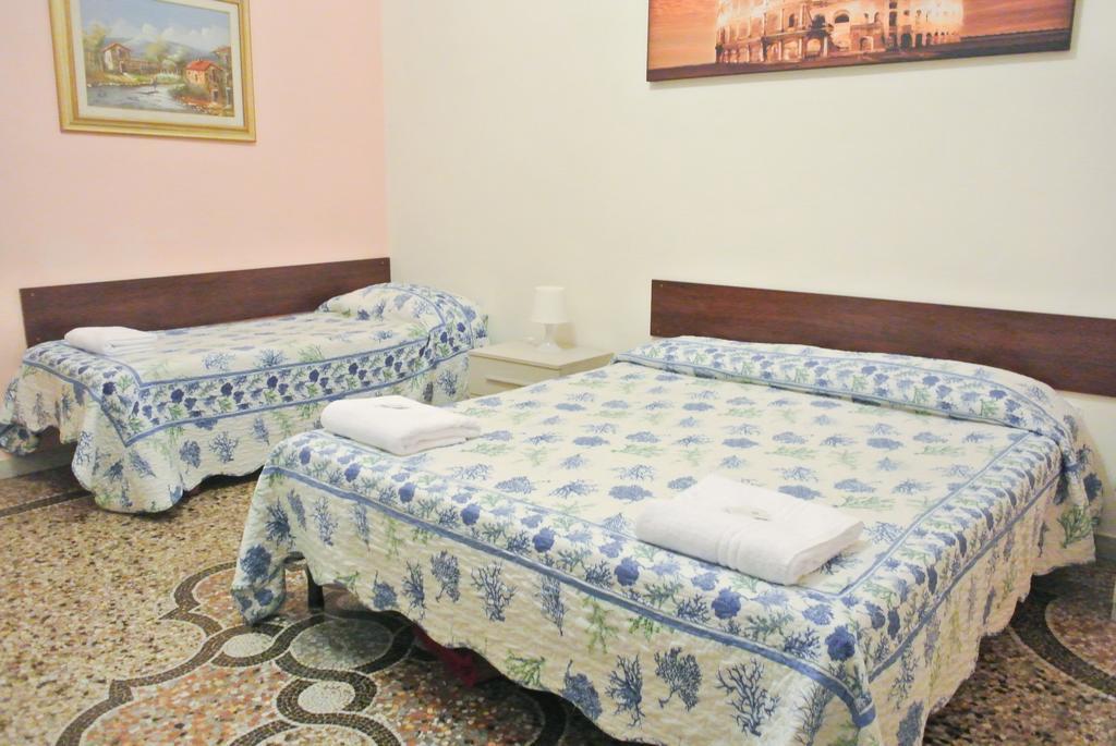 Guest House Hellokitty Roma Habitación foto